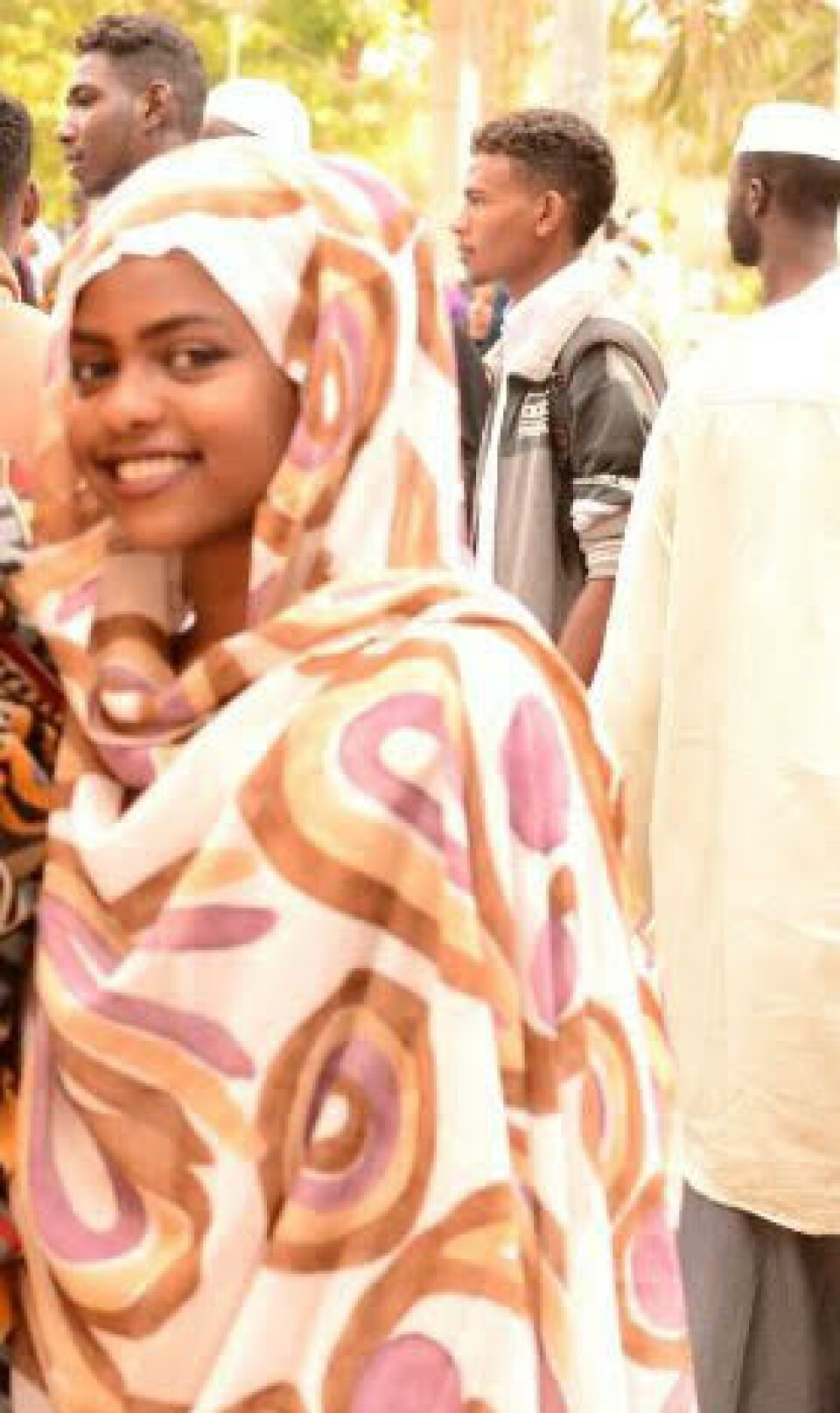 VIL BESTÅ: Språkstudent Safa Ibrahim har dratt fra Khartoum for å gjennomføre eksamen. Bildet er tatt før borgerkrigen brøt ut.