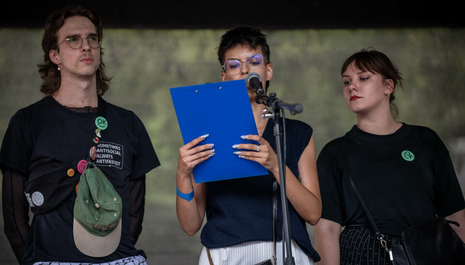 KULTURKAMP: Frykten for å bli satt på en svarteliste gjør at mange av mine kolleger forblir tause, uttaler Ráchel Rimarčíková (i midten) til Universitas.